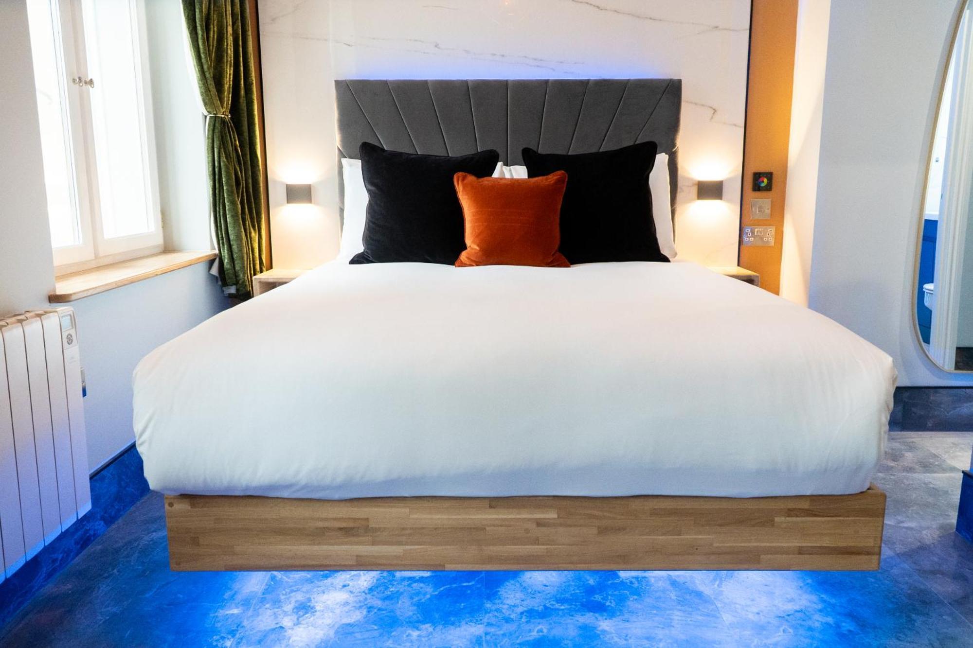 The Arundell Hotel *